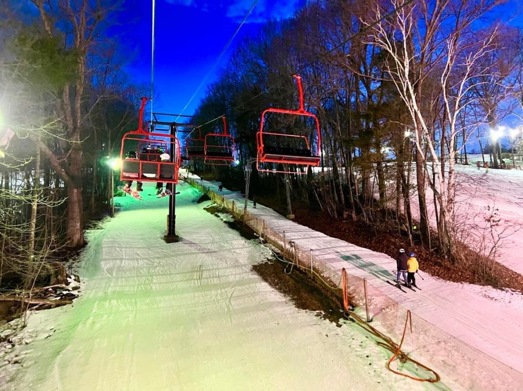 Lift at Ski Bradford - Haverhill Massachusetts. Best Places to Snowboard.