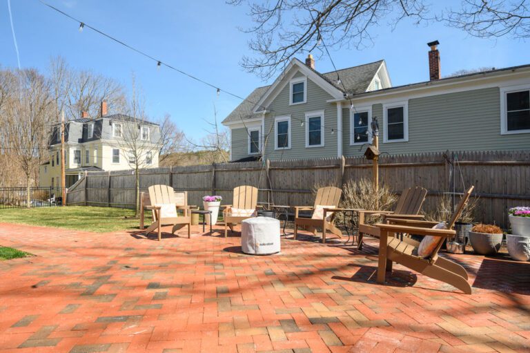 Tour A 460,000 Luxury Amesbury Condo at The Residences at Horace Mann